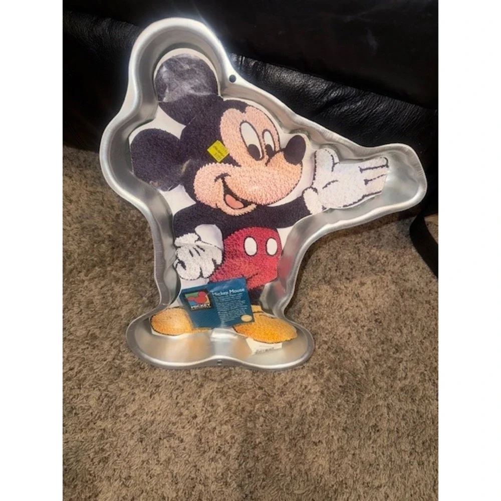 Wilton Mickey Mouse Cake Pan Disney Unlimited‎ Aluminum Baking Mold with Insert